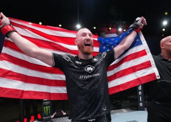 Bonuses! Green, Pyfer Lead The Way With Emphatic Stoppages