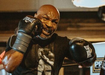 How To Perfect The Gazelle Punch Technique In Boxing