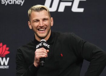 Hooker turned down UFC Paris main event against Saint Denis for UFC 305