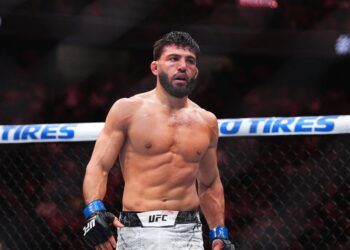 Midnight Mania: Tsarukyan Invites ‘Big Name’ Topuria To Join Lightweight Ranks