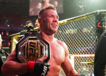 He’s back! Dricus Du Plessis shuts down fake injury rumors, reveals UFC fight announcement ‘coming soon’