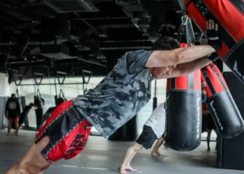Isometric Training For Fighters: Why Holding Positions Can Make You Stronger