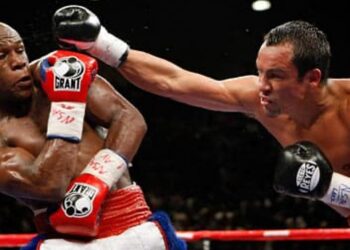 Shoulder Rolls In MMA: Can You Use Mayweather’s Defense In The Cage?