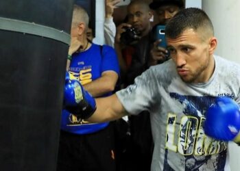 Are You Right-Handed? Here’s Why You Should Try Training Southpaw In Boxing