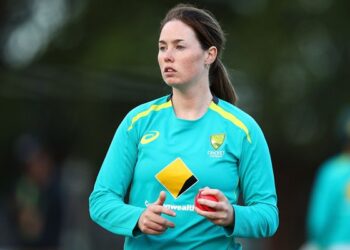 Amanda-Jade Wellington joins Hampshire for 2026 season